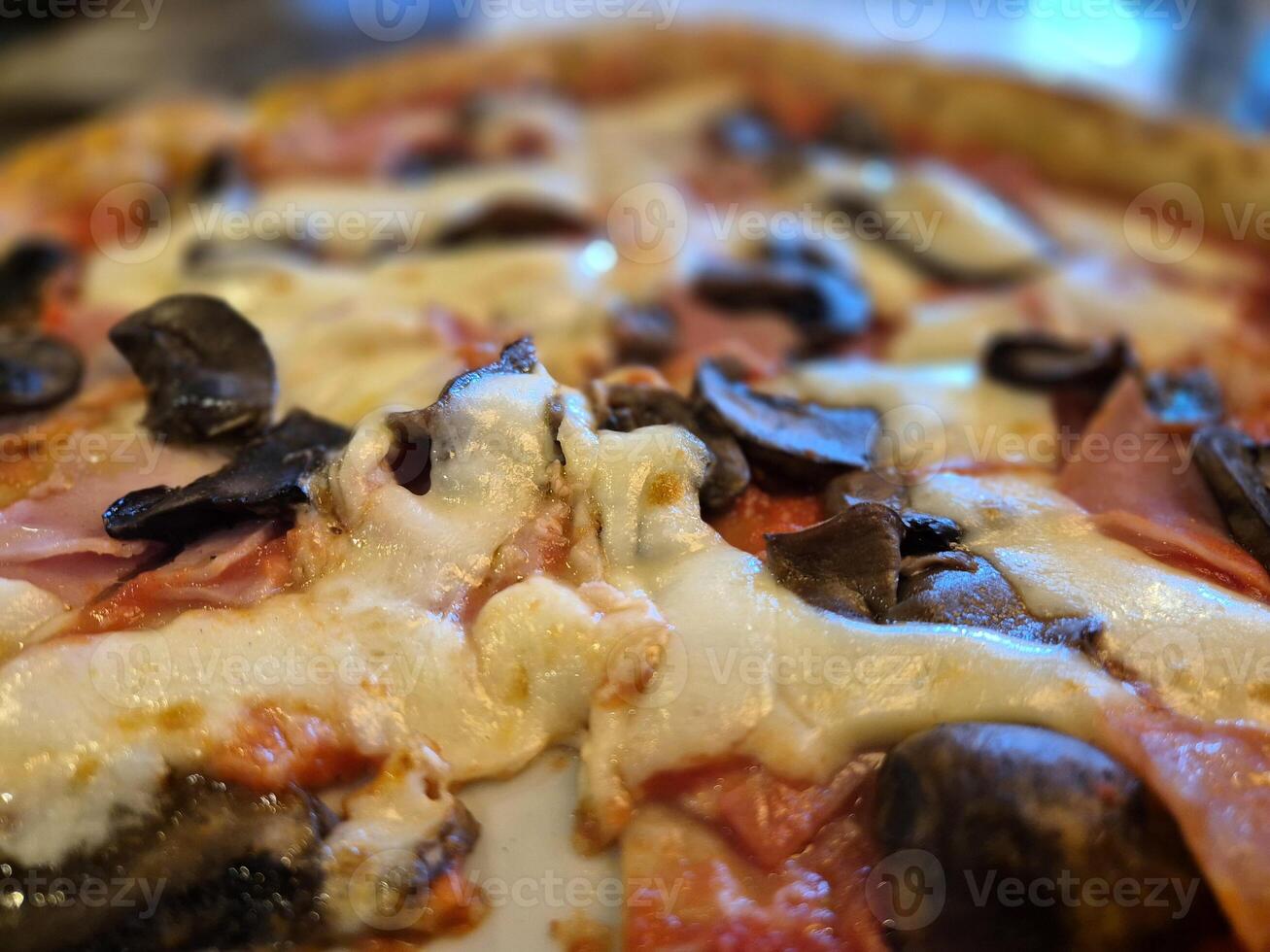 sabroso Pizza cerca ver antecedentes. italiano pizzería atmósfera foto