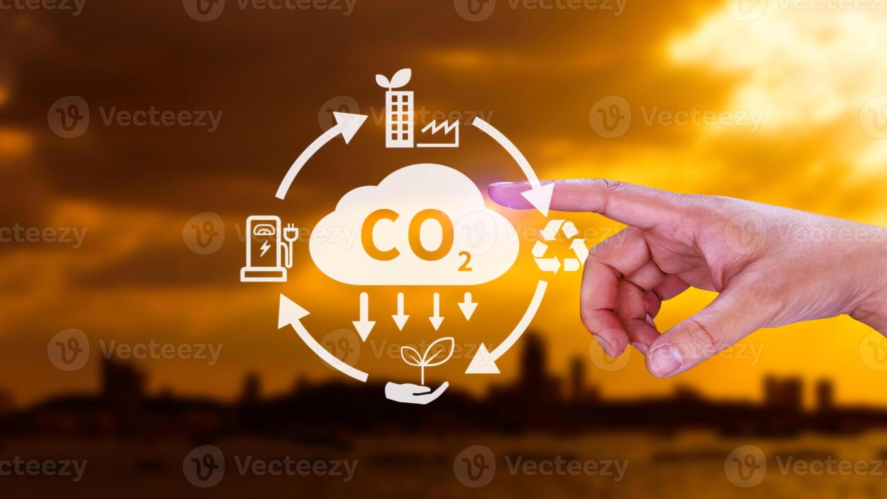 mano participación co2 reduciendo virtual icono para disminución carbón dióxido emisión, carbón huella y carbón crédito a límite global calentamiento desde bio clima cambio concepto. foto