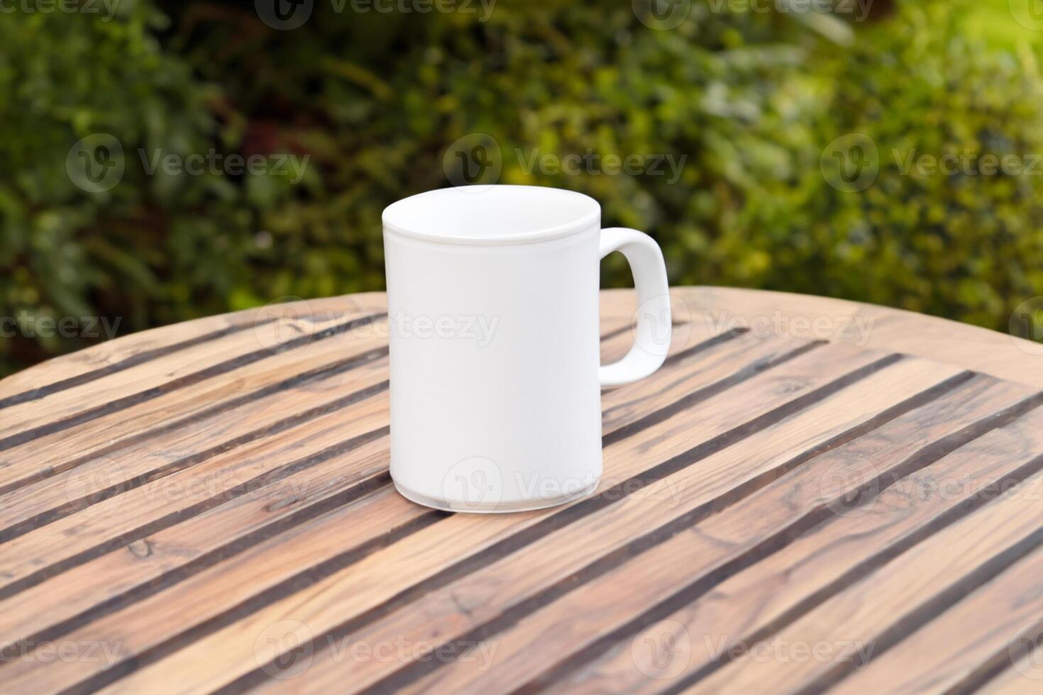 capturar el belleza de un blanco Bosquejo taza, un blanco lona Listo para personalización y creatividad foto