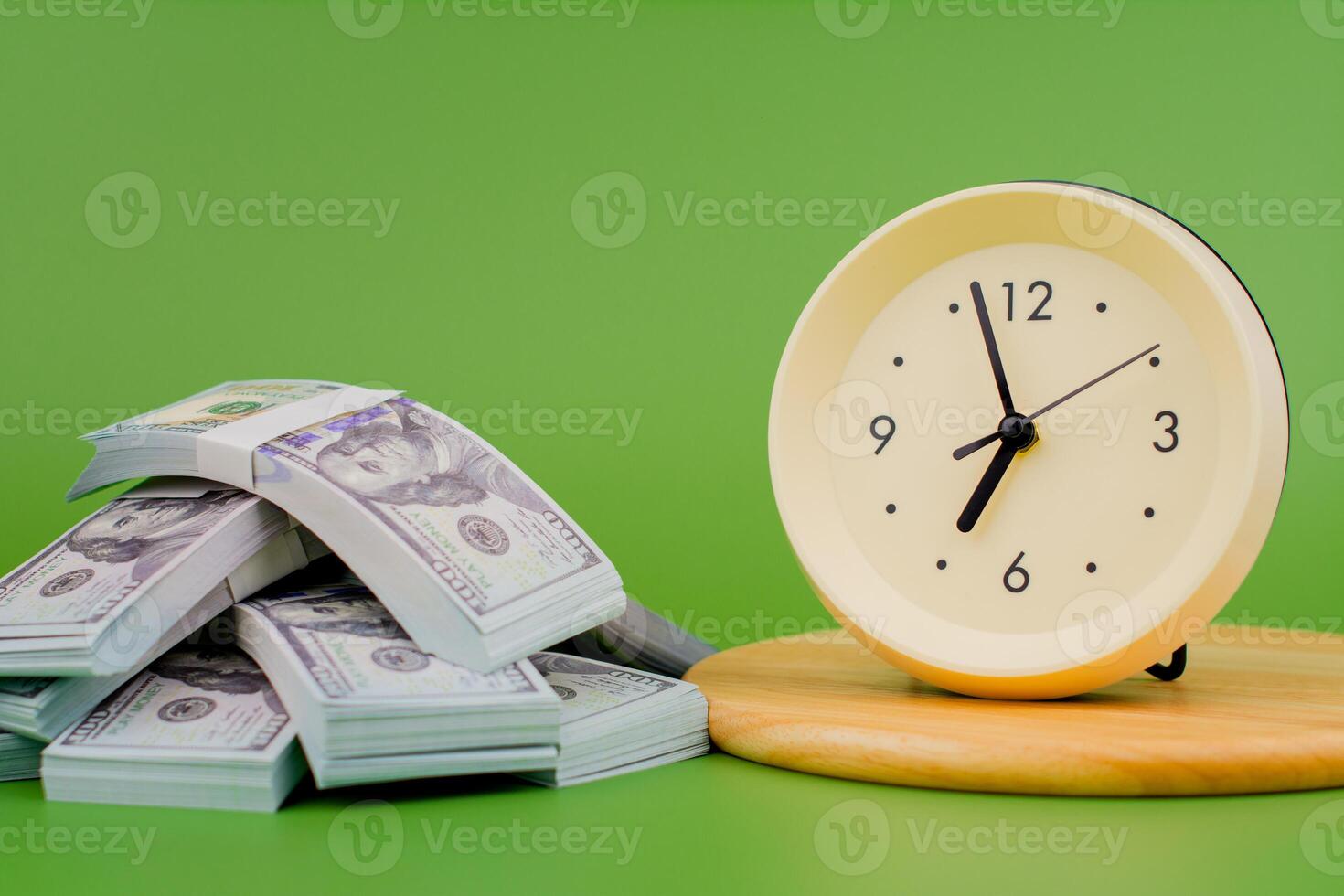 Dollars and time are valuable to work and life. Income from work and financial path photo