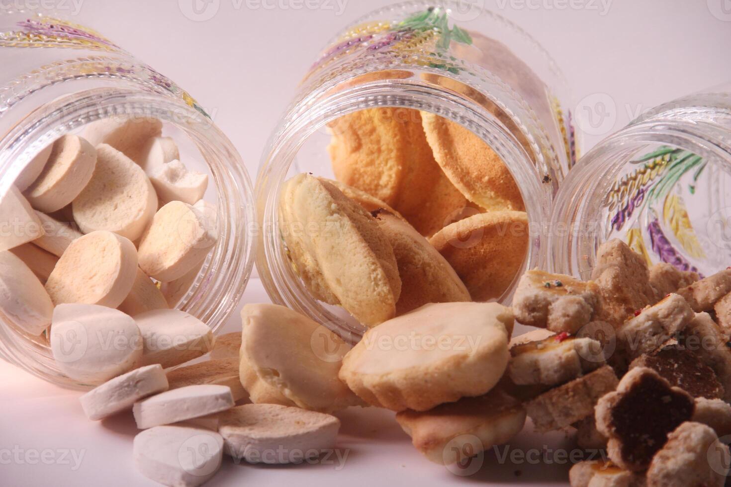 Eid cookies are often used as snacks when gathering with visiting family and relatives photo