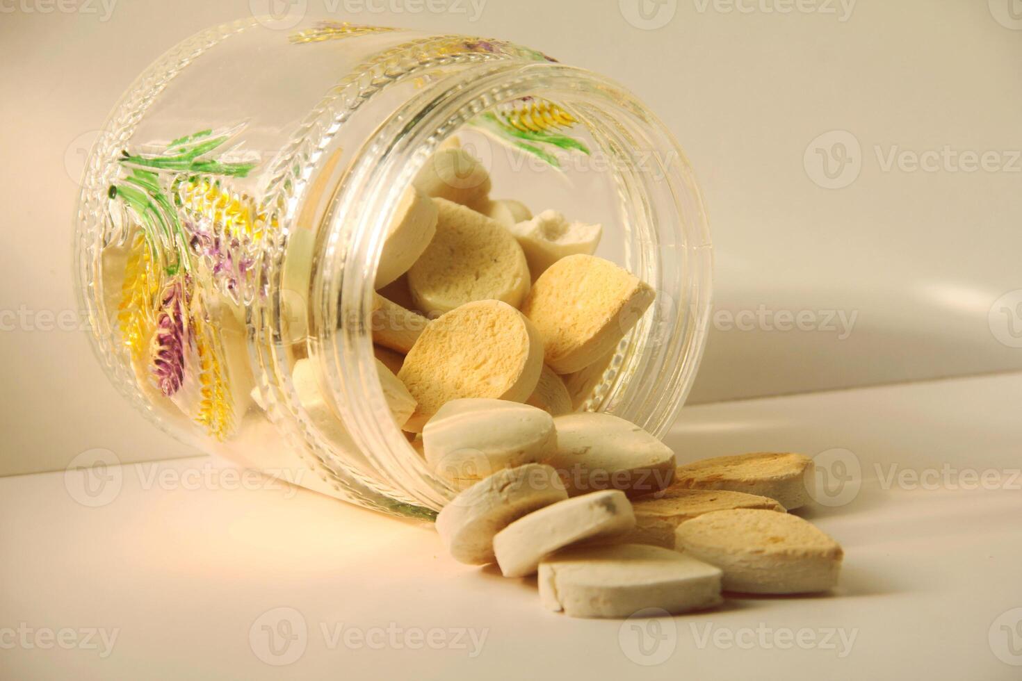 Eid cookies are often used as snacks when gathering with visiting family and relatives photo