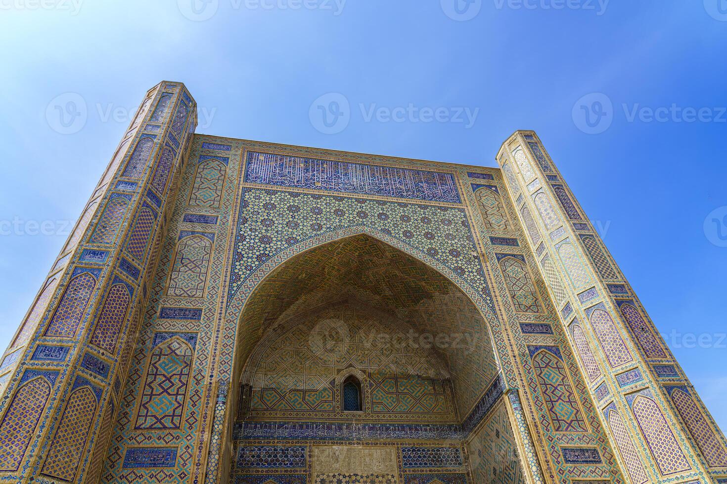 bibi-khanym mezquita en samarcanda, uzbekistán foto