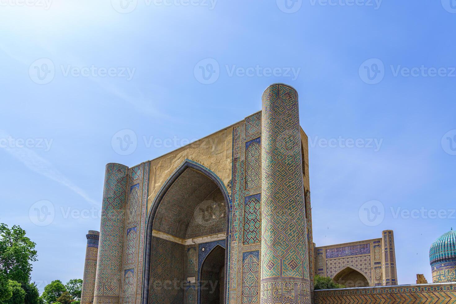 bibi-khanym mezquita en samarcanda, uzbekistán foto