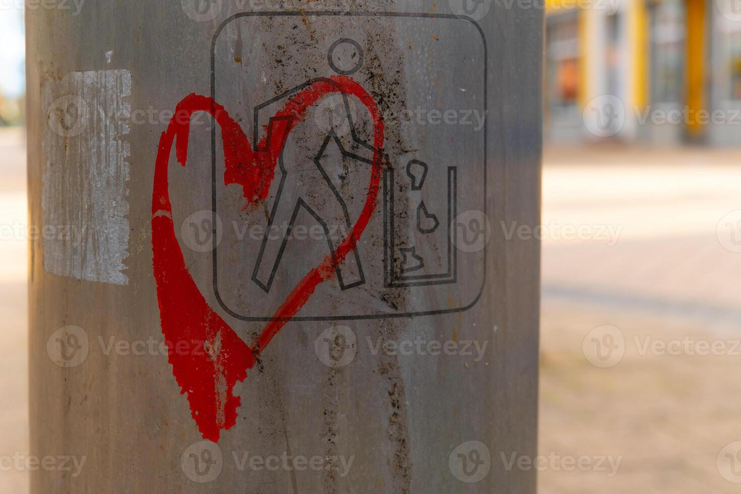 a heart over a pictogram for throw away garbage photo