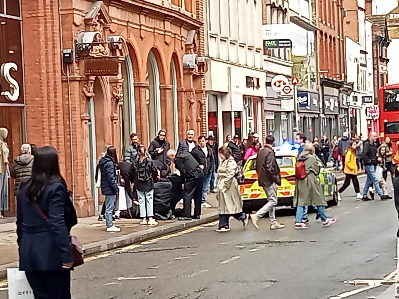 London 04 01 2024 A photo of a crime scene. Thief is arrested by police on Richmond High Street.