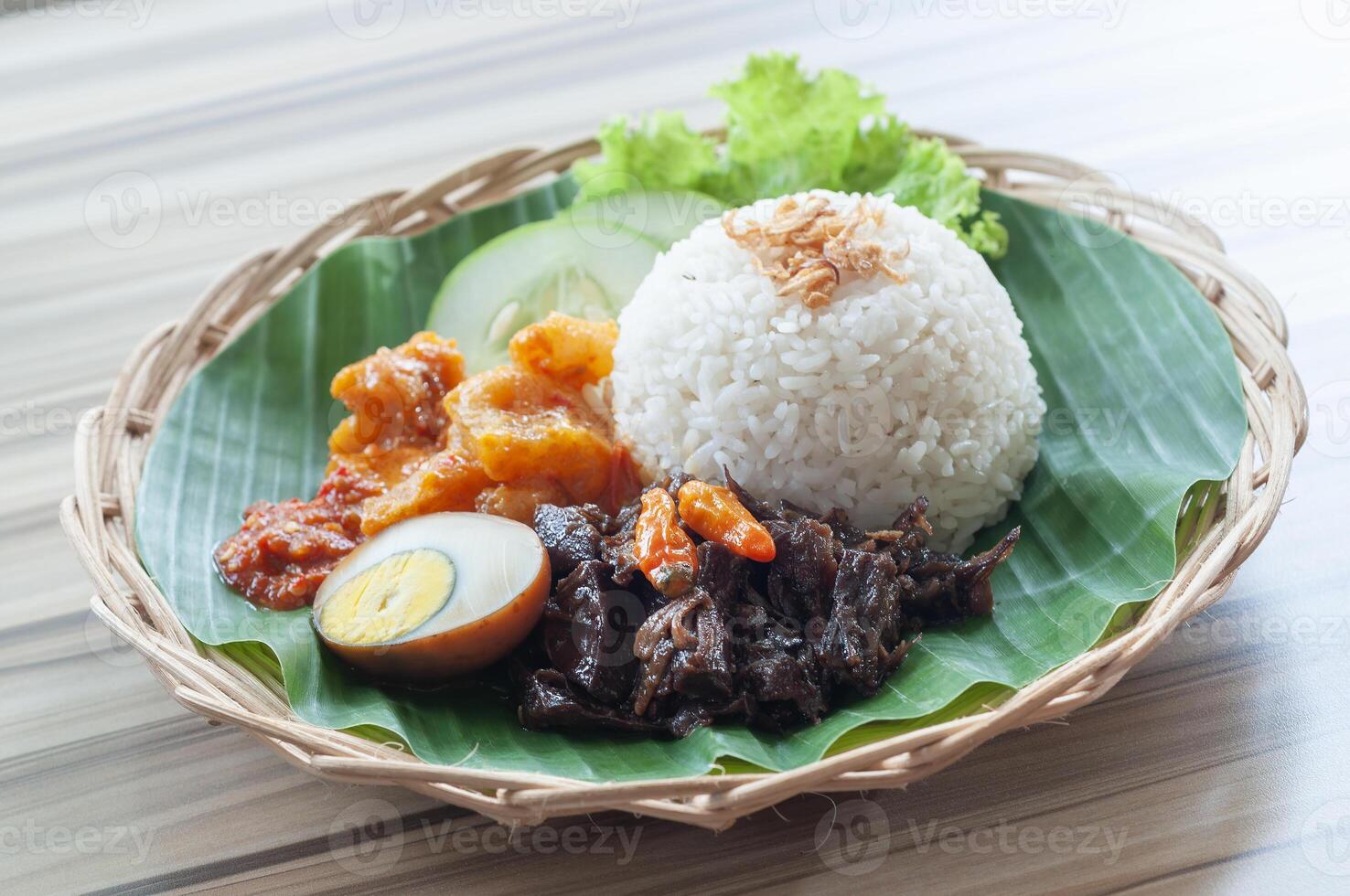 Nasi Kikil Daging Suwir or Shredded beef with Rice photo