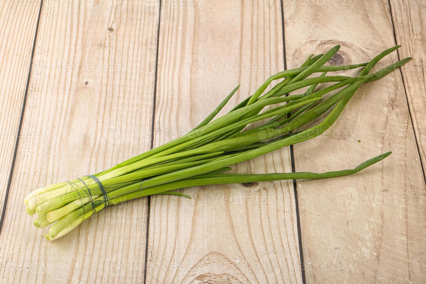 Raw young green onion heap photo