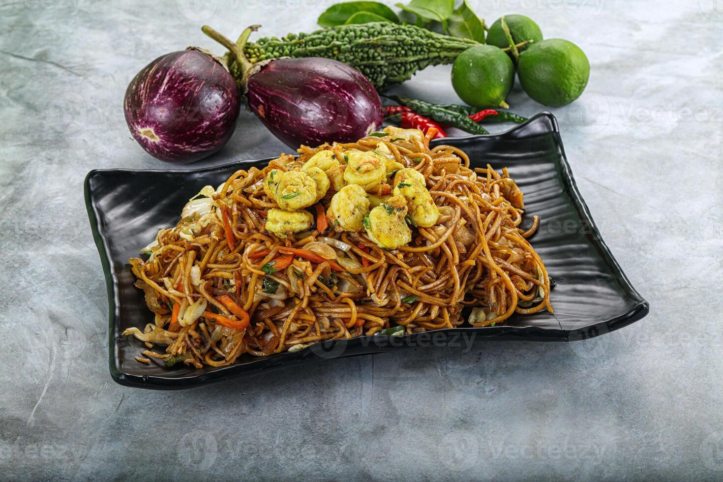 Stir fried noodles with prawn photo