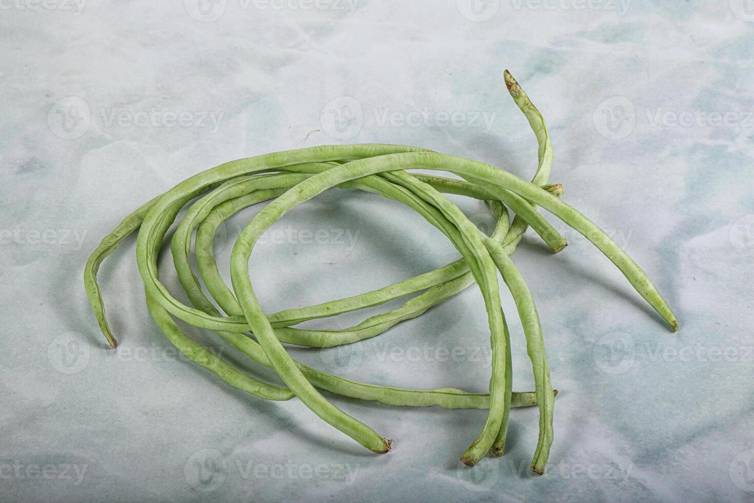 crudo espárragos verde frijol para Cocinando foto