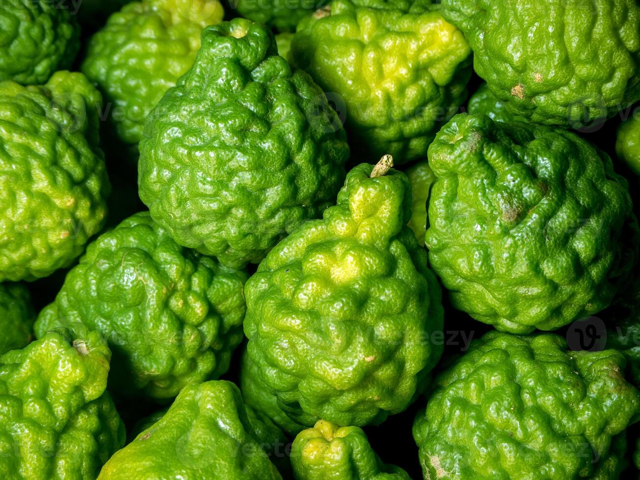 freshness Bergamot Peel shiny green photo