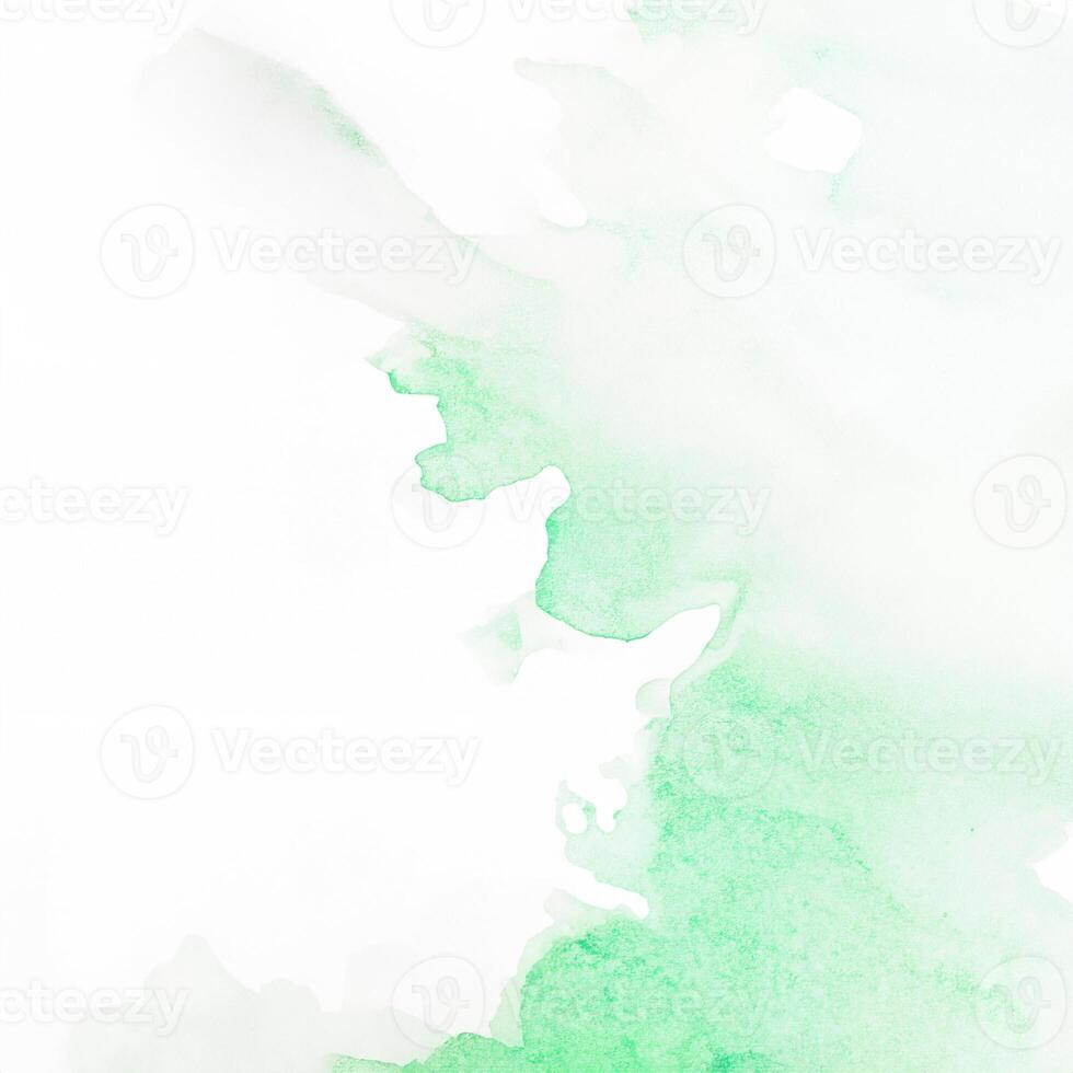 vibrante verde acuarela manchar en blanco antecedentes. foto