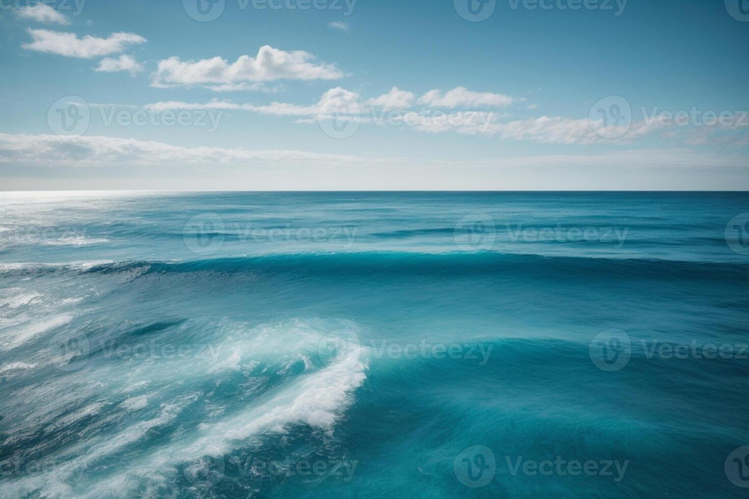un ver de el Oceano desde encima con olas foto