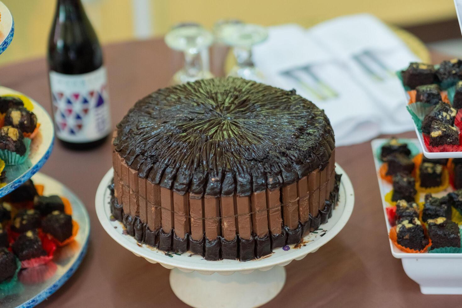 chocolate cake for wedding photo