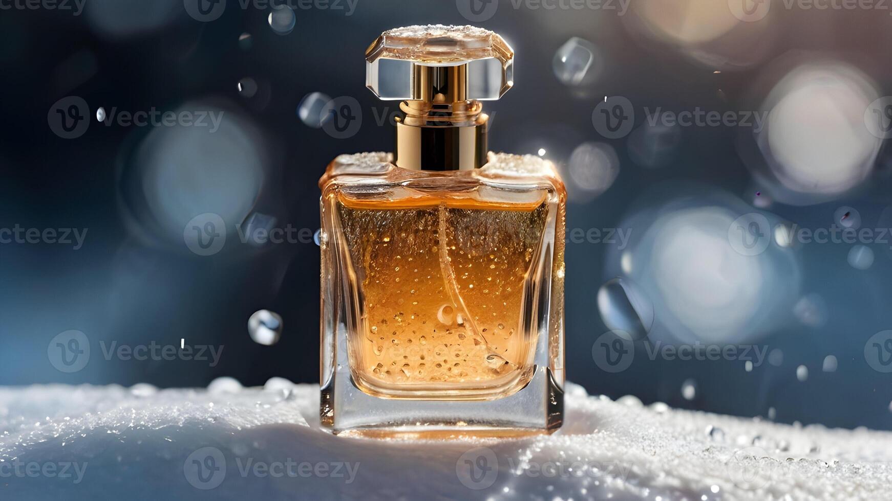 lujo perfume botella en el nieve foto
