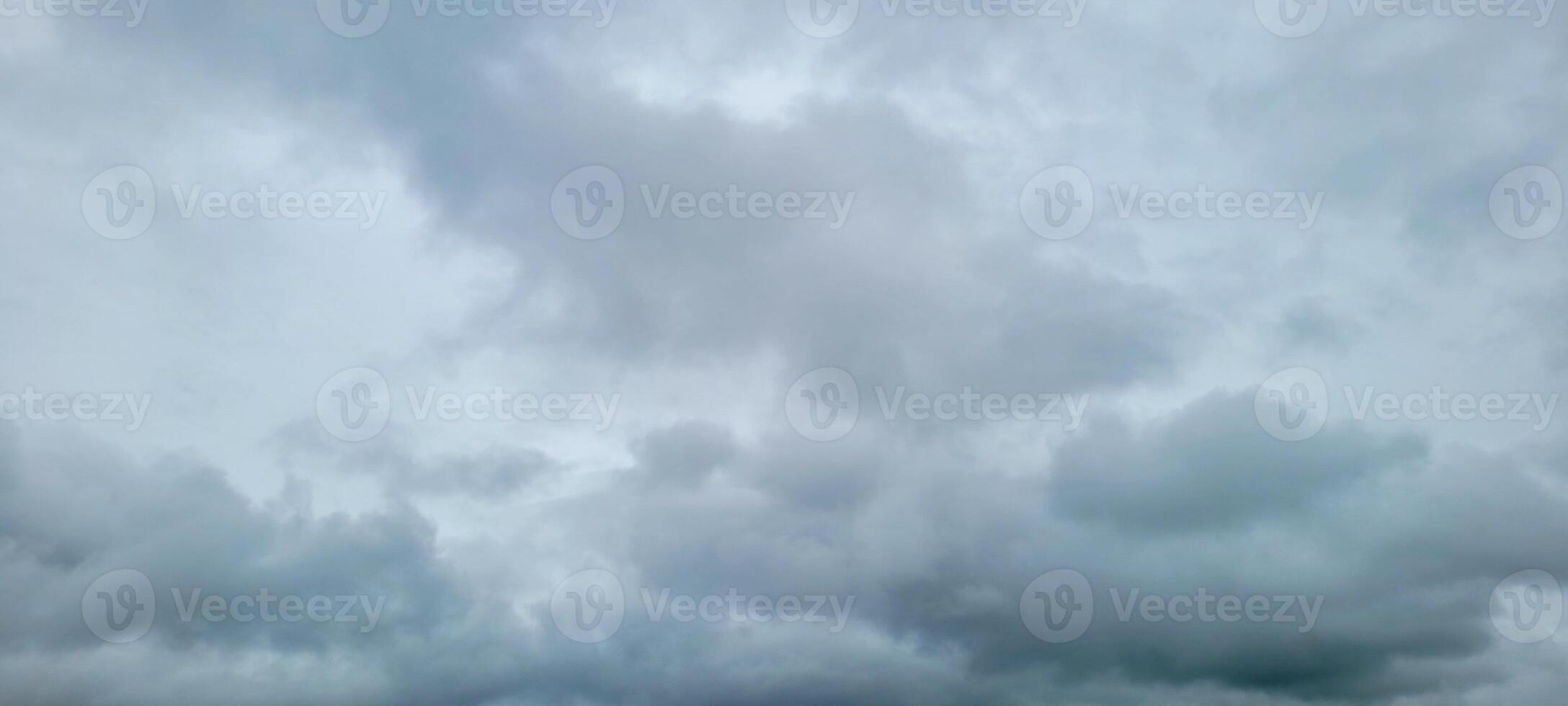 image of sky in the late afternoon in Brazil photo