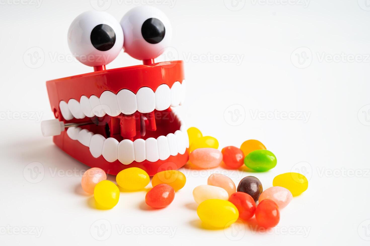 dulce comida y caramelo eso porque diente decaer y raíz inflamación. foto
