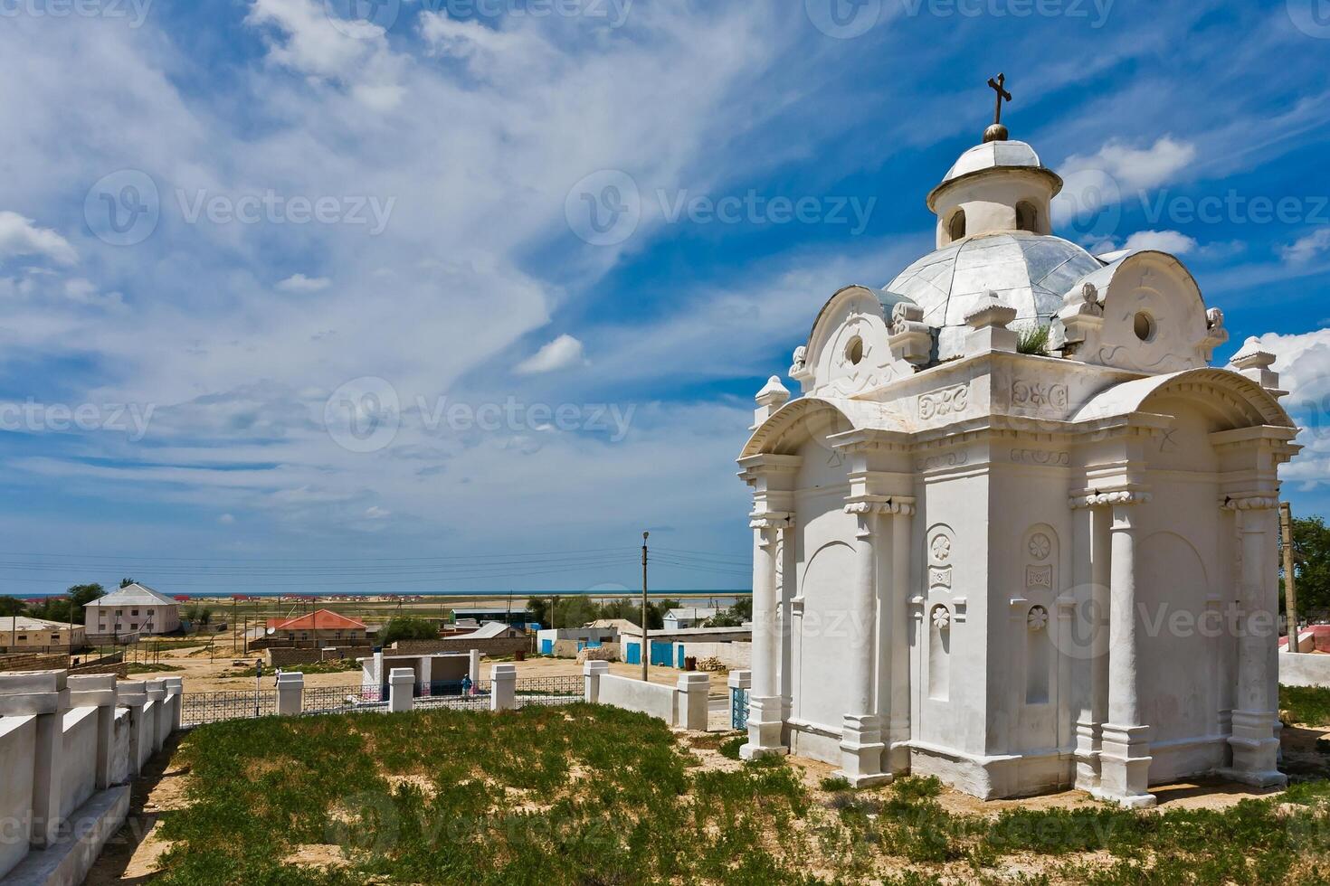 hermosa blanco ruso cristiano ortodoxo iglesia. religión foto