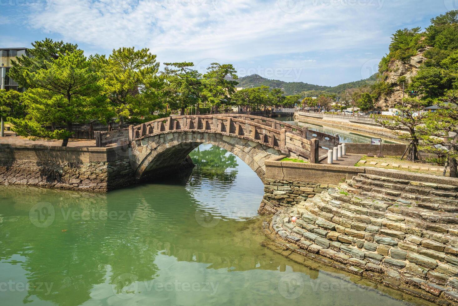 furobashi puente, un Roca arco puente en wakanoura, wakayama ciudad, Japón foto