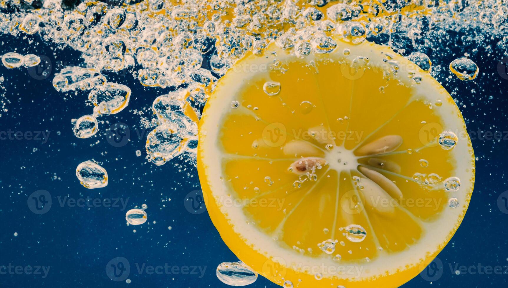 Underwater of freshly squeezed sweetened lemonade cold refreshing drink photo