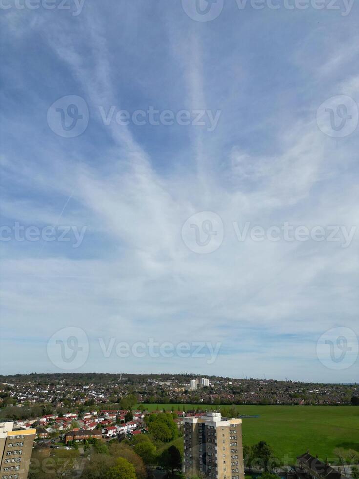 aéreo ver de brent cruzar Oeste hendon Londres ciudad de Inglaterra unido Reino, abril 12, 2024 foto