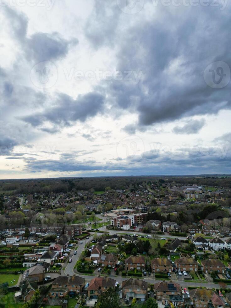 aéreo ver de denham verde pueblo Londres, puente ux, Inglaterra. unido Reino. abril tercero, 2024 foto