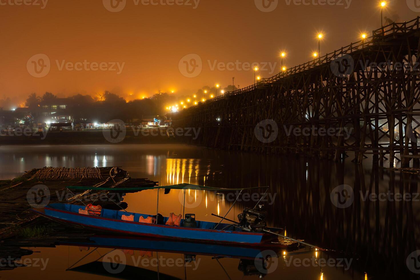 Mon bridge in the night photo