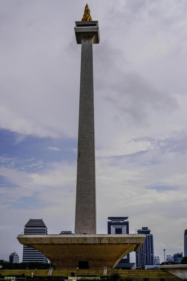 central Jacarta, enero 30, 2024 - hermosa ver de el nacional Monumento con claro cielo durante el día. foto