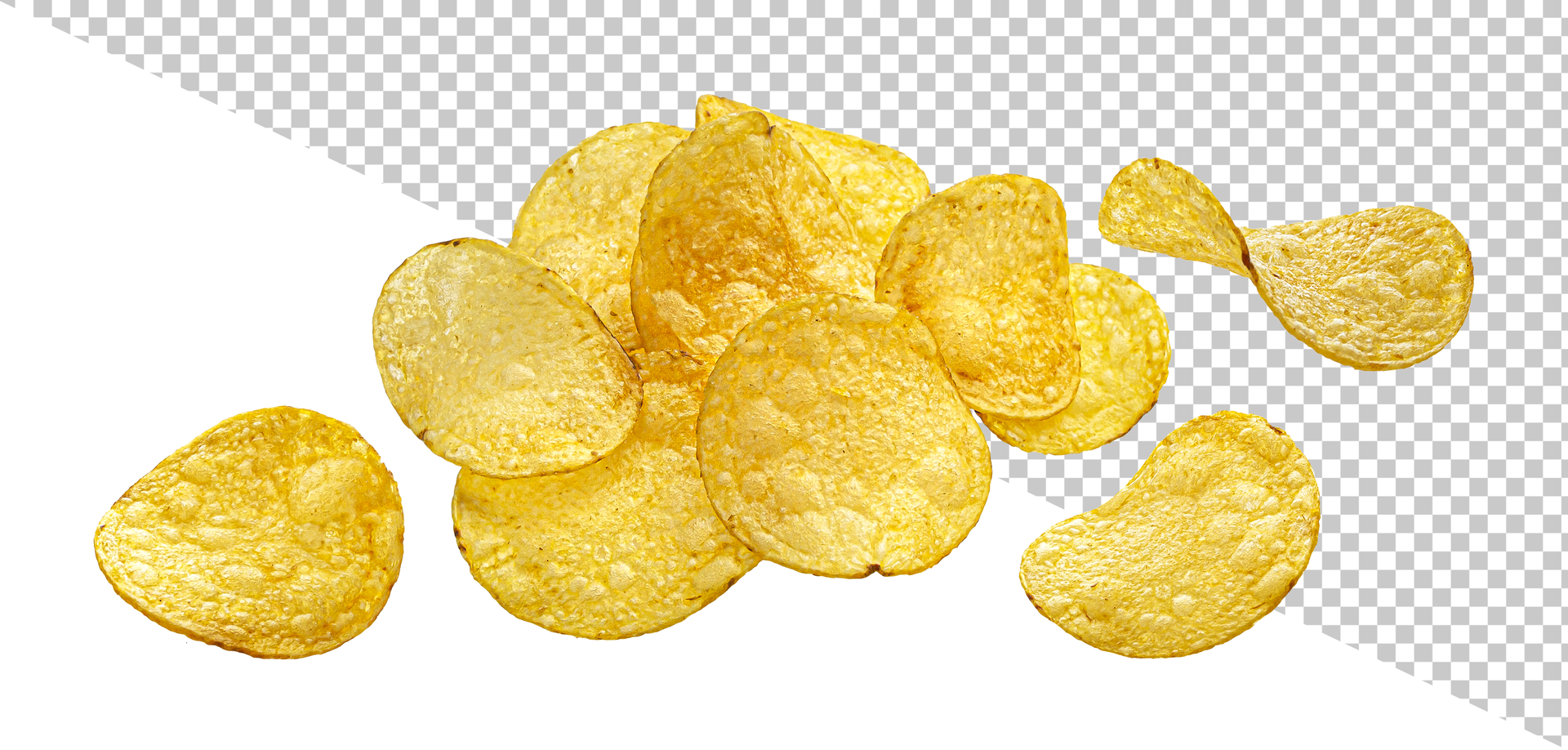 Heap of natural potato chips isolated on white background psd