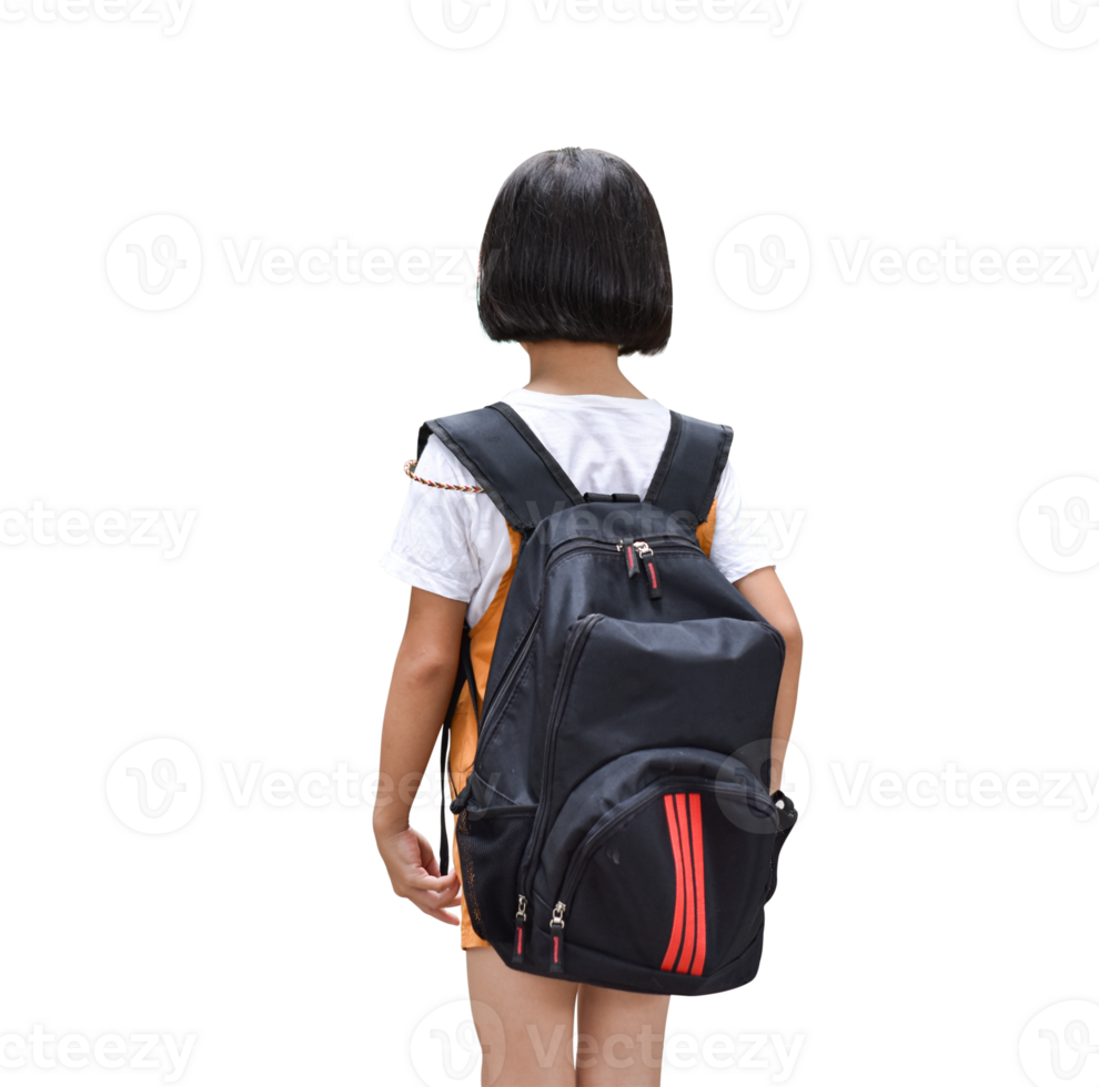 ásia pequeno menina com grande mochila isolado em transparente fundo. costas para escola conceito. png