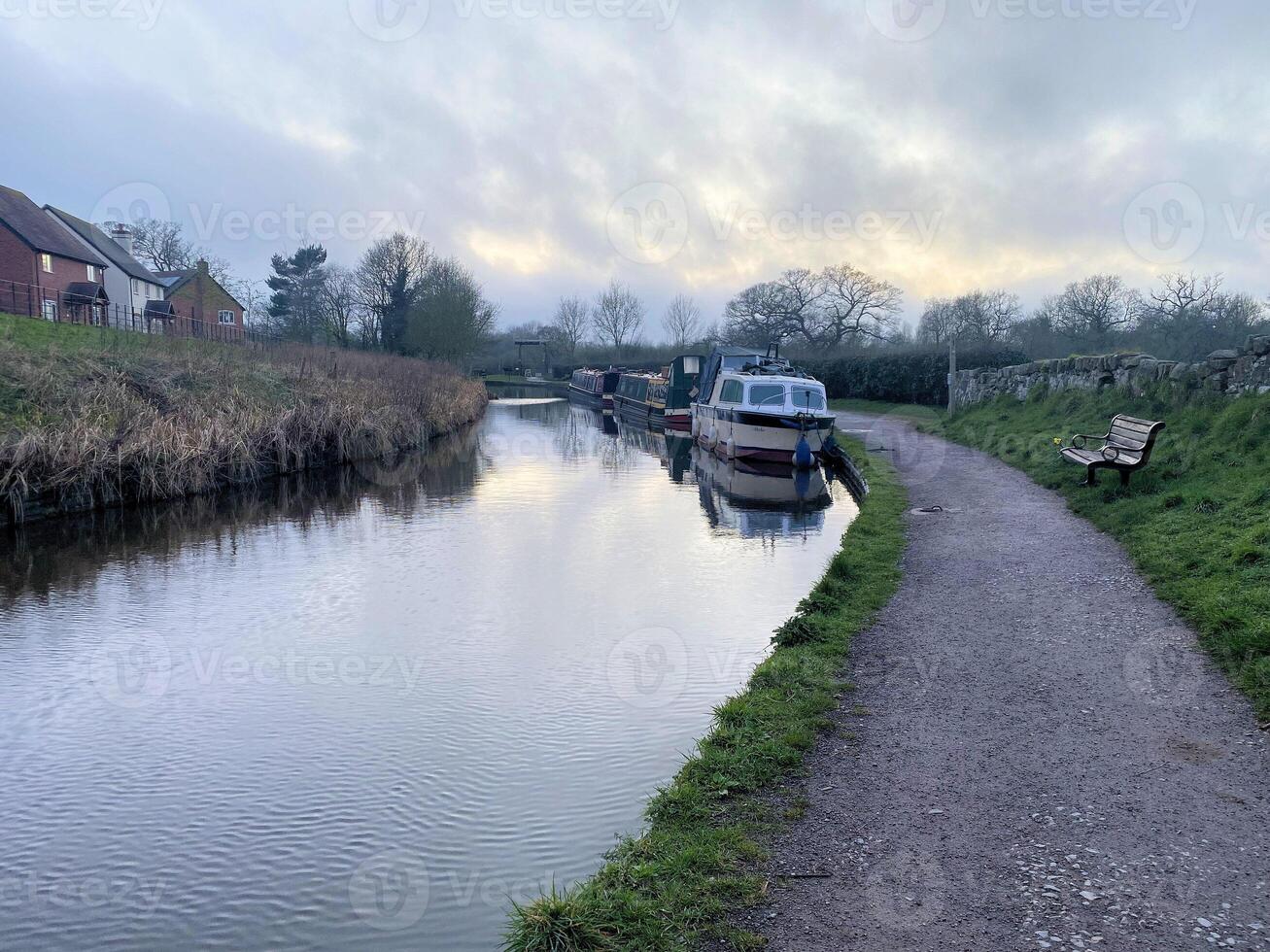 A view of the Shropshire Union Canal at Whitchurch photo