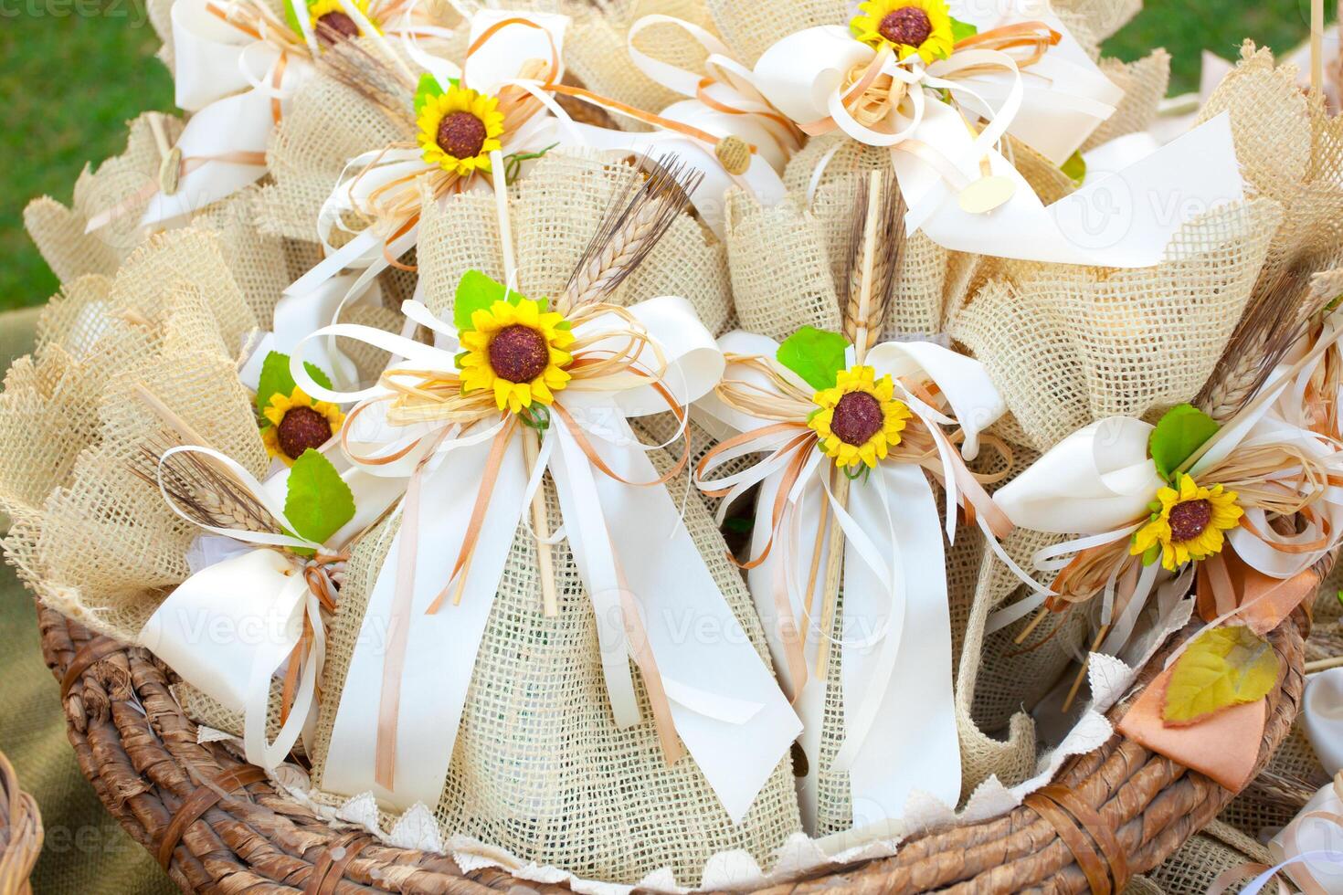 Jute wedding gifts with sunflowers photo