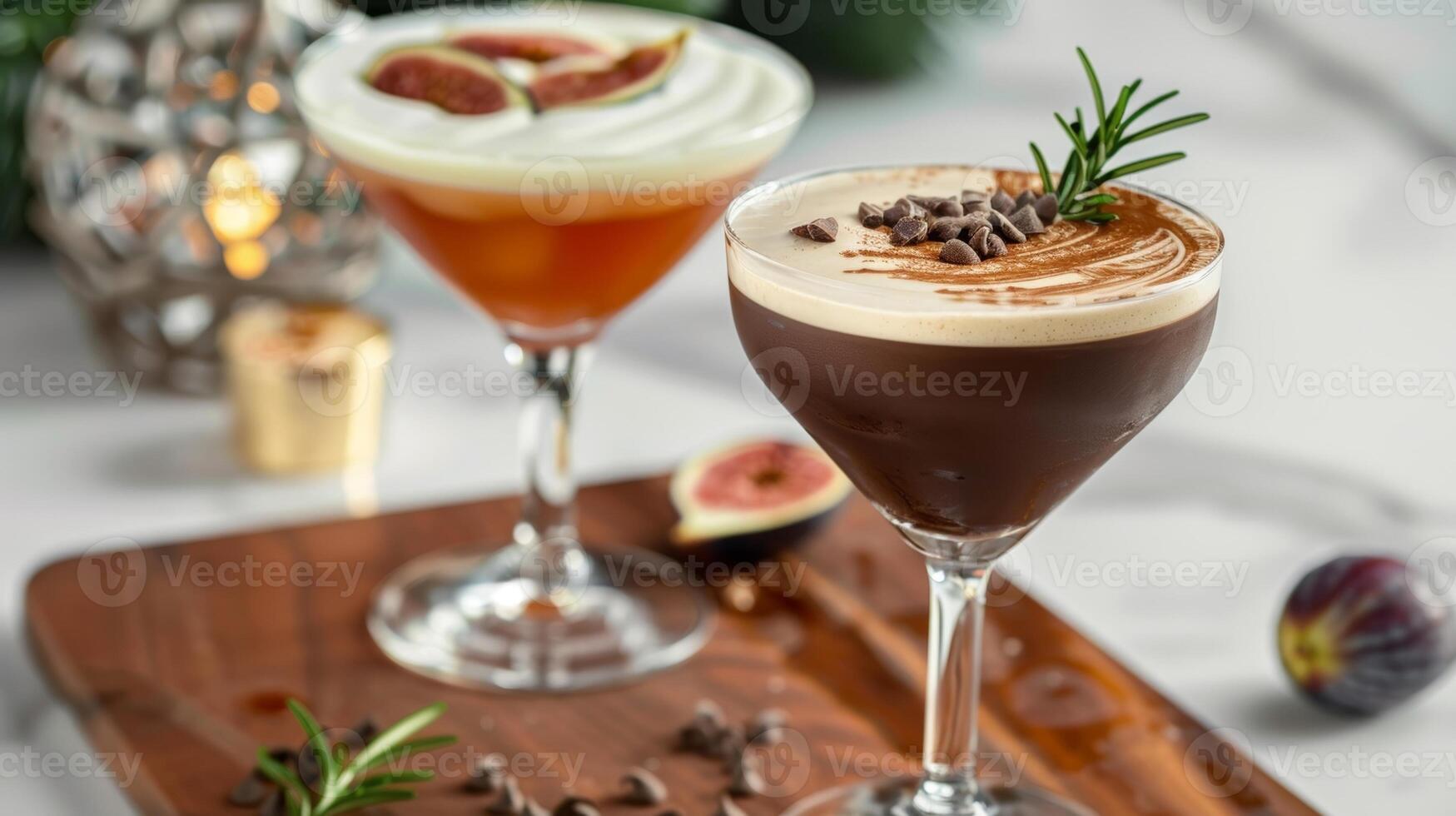 un decadente postre curso emparejado con especialidad cócteles sin alcohol tal como un Rico chocolate martini con cremoso Coco espuma o un higo y Romero efervescencia foto