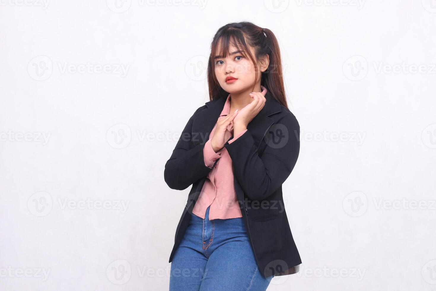 Beautiful happy Asian office woman in her 20s smiling wearing suit shirt casual working professionally tilted right hand holding on white background studio portrait for banner ad, banner, billboard photo