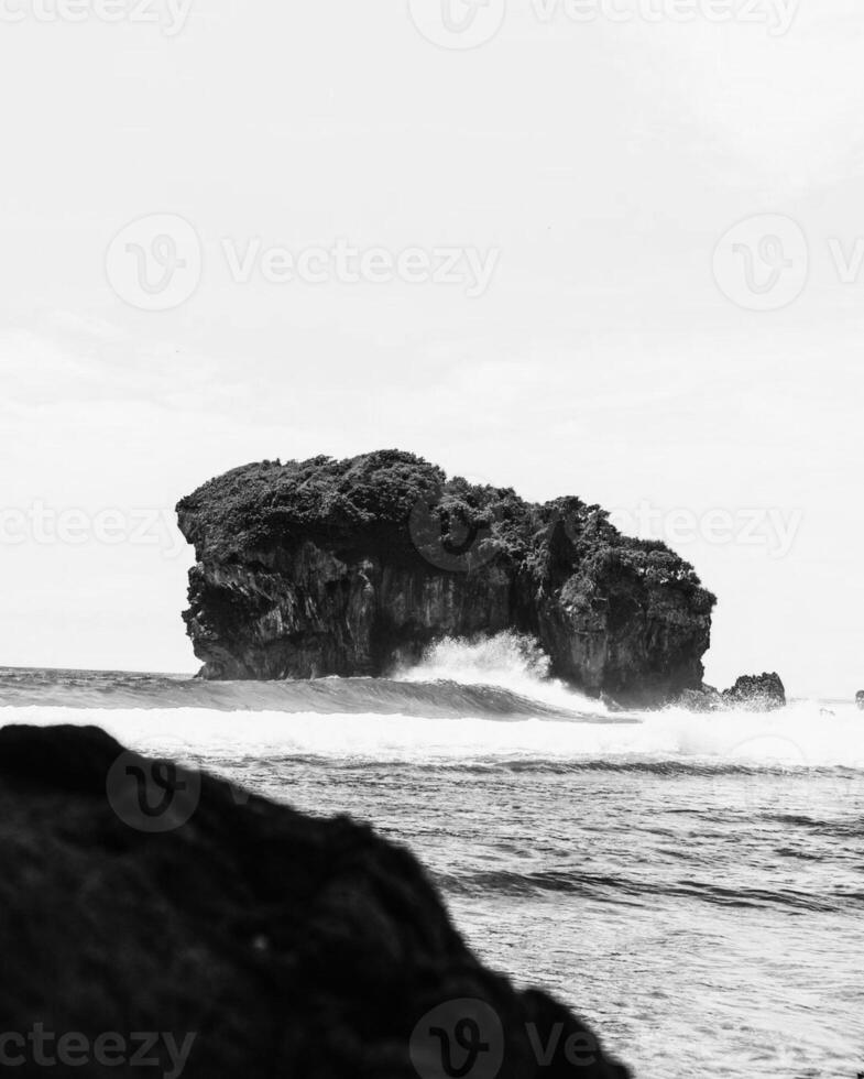 Black and white island background photo