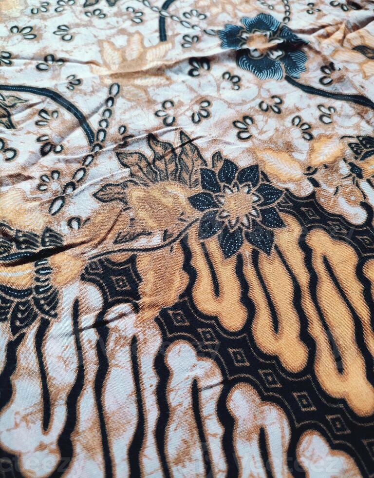 The patterns on traditional Batik, presenting visual and philosophical The patterns on traditional Batik, presenting visual and philosophical photo