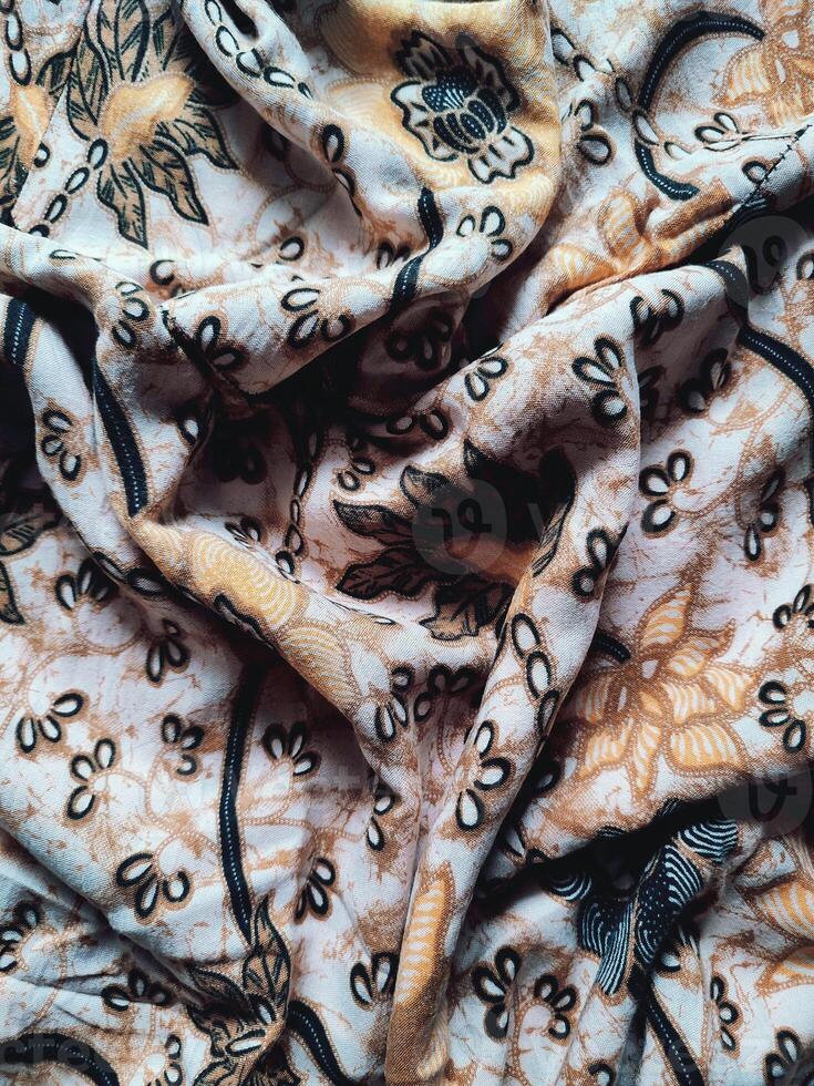 The patterns on traditional Batik, presenting visual and philosophical The patterns on traditional Batik, presenting visual and philosophical photo