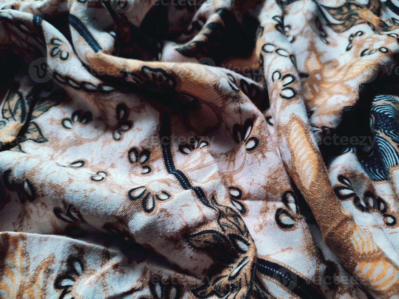 The patterns on traditional Batik, presenting visual and philosophical The patterns on traditional Batik, presenting visual and philosophical photo