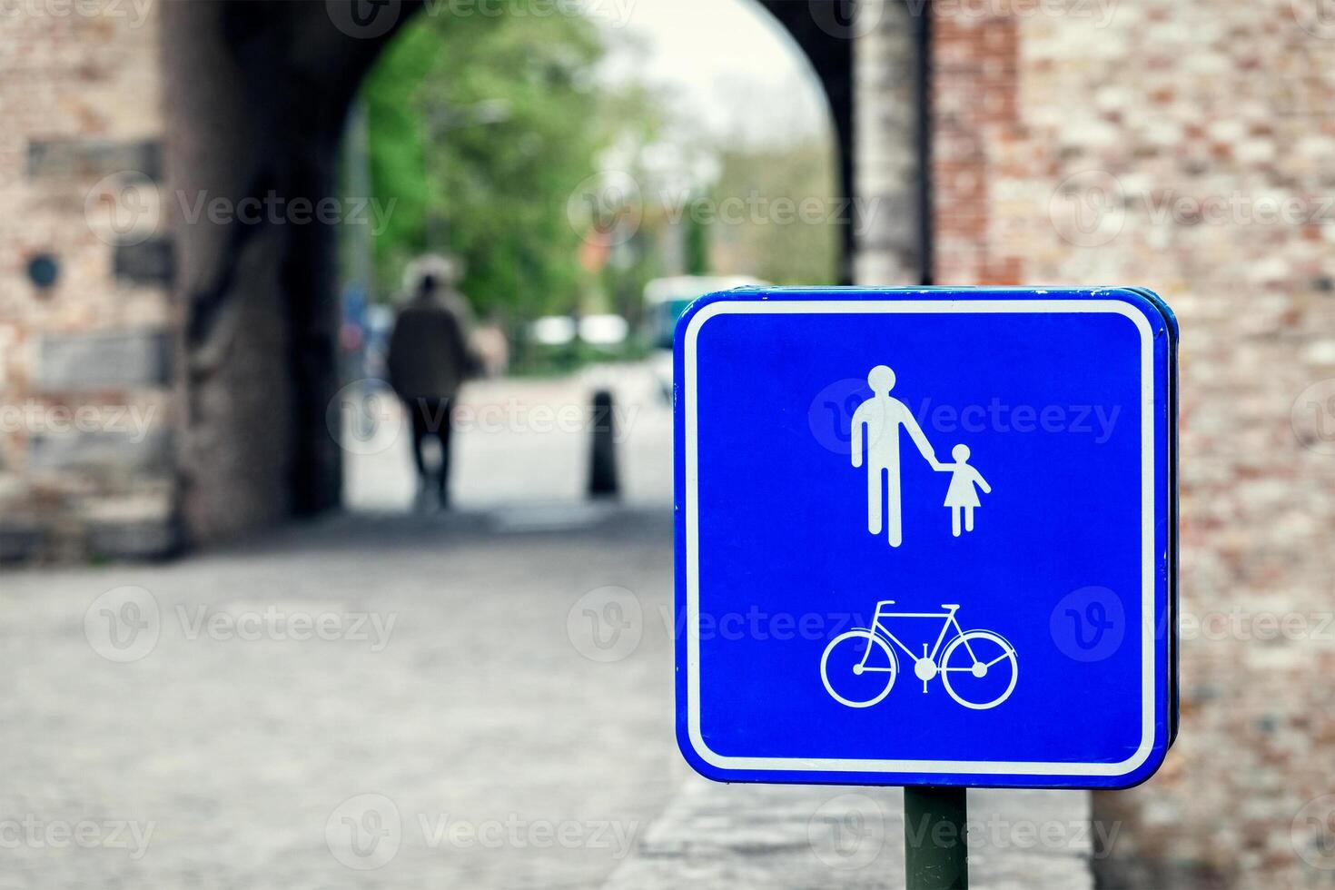 Pedestrian and bicycle sign photo