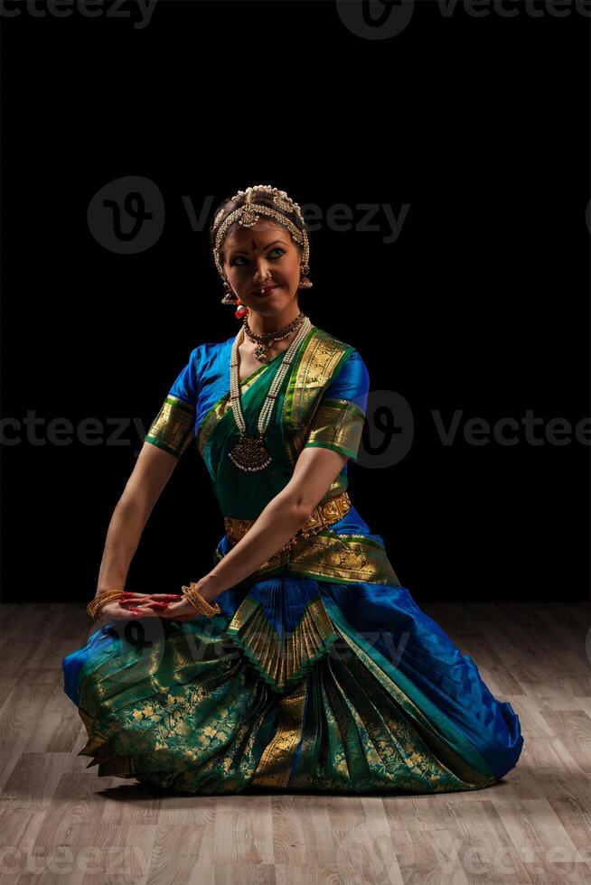 Beautiful girl dancer of Indian classical dance Bharatanatyam photo