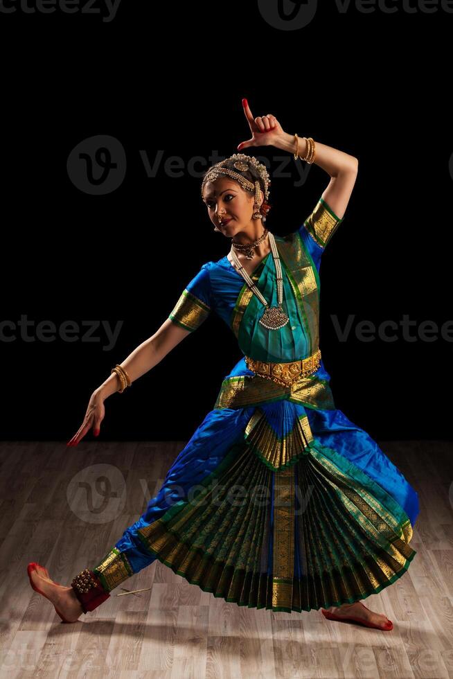 Beautiful girl dancer of Indian classical dance Bharatanatyam photo