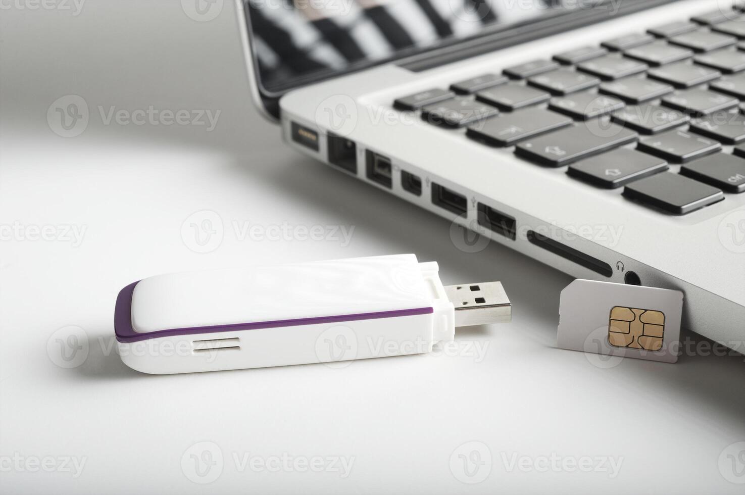 usb 3g modem for wireless internet photo
