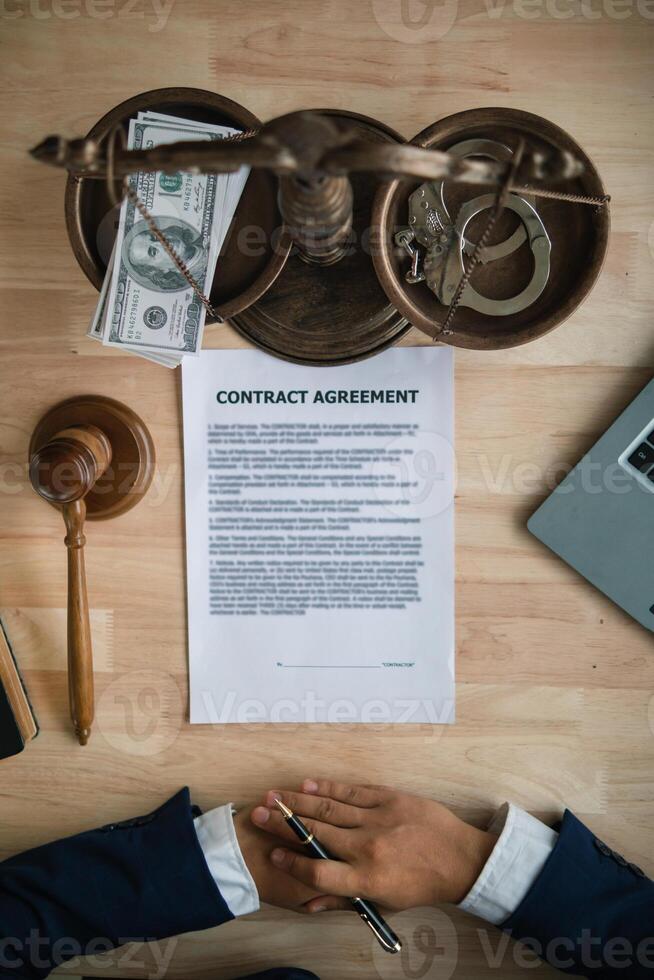 The concept of defendants in serious cases bribing officials involved in court decisions to change the course of case by giving bribes to facilitate the Lawyer team and prosecutors. bribery concept photo