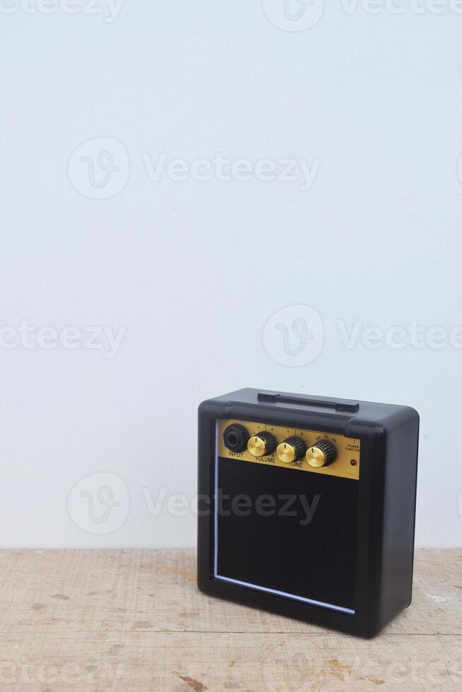 Mini guitar amplifier very simple to use photo