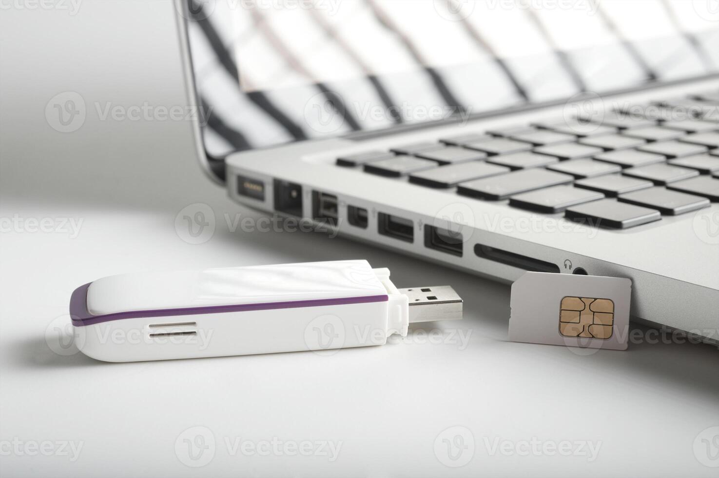 usb 3g modem for wireless internet photo