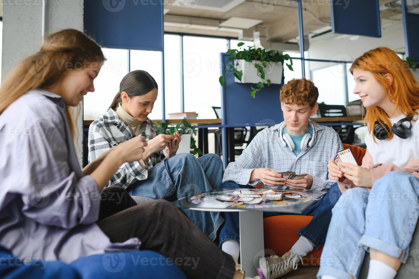 Happy Friends play board game photo