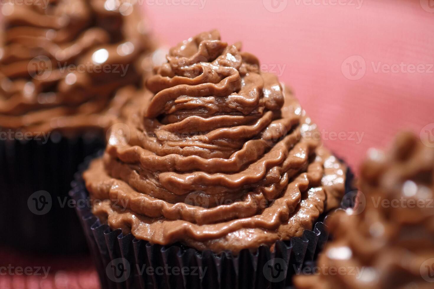 delicious chocolate cupcakes close up photo