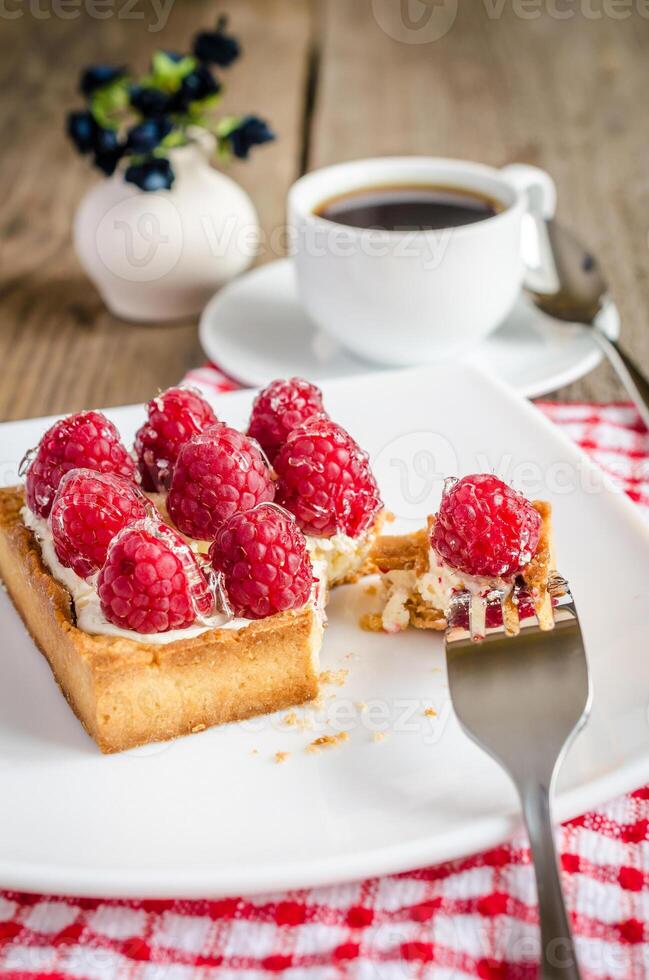 Raspberry cake closeup photo