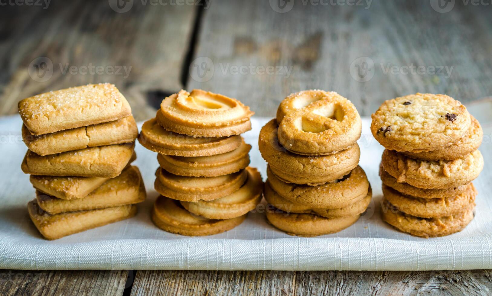 Butter cookies arranged in a row photo