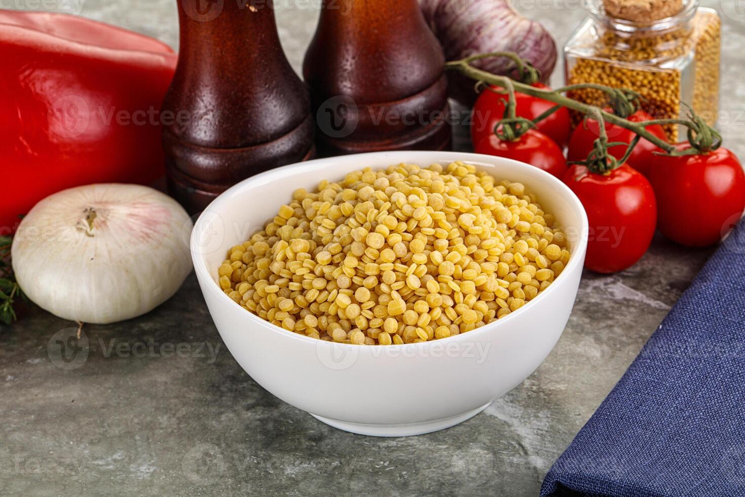 Dry ptitim heap in the bowl photo